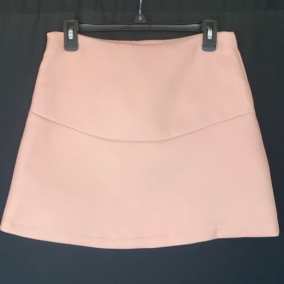Zara Dresses & Skirts - NWT. Zara Pink Mini Skirt. Size M.